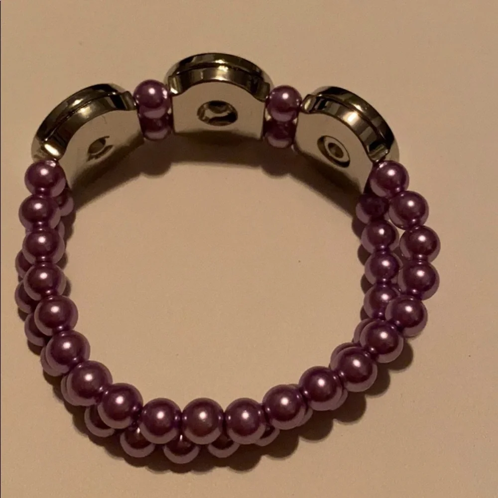 3 snap lavender beaded bracelet, inc 3 snaps